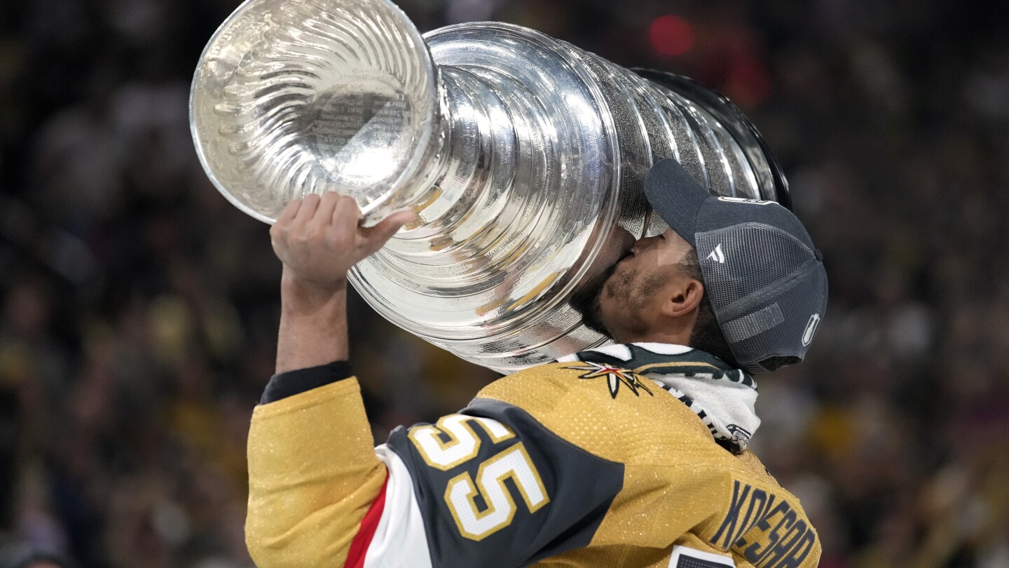Vegas Golden Knights Players Names Trophy Stanley Cup Champions