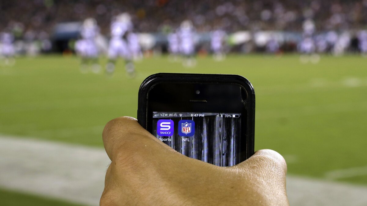 Fans rejoice: Subscription-free streaming for NFL games