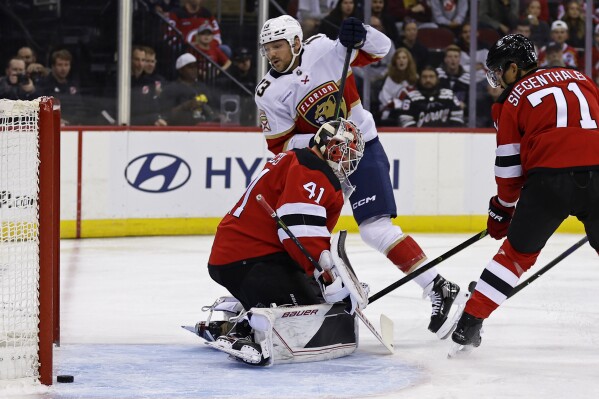 Devils beat Detroit Red Wings 4-3  News, Sports, Jobs - The Daily News