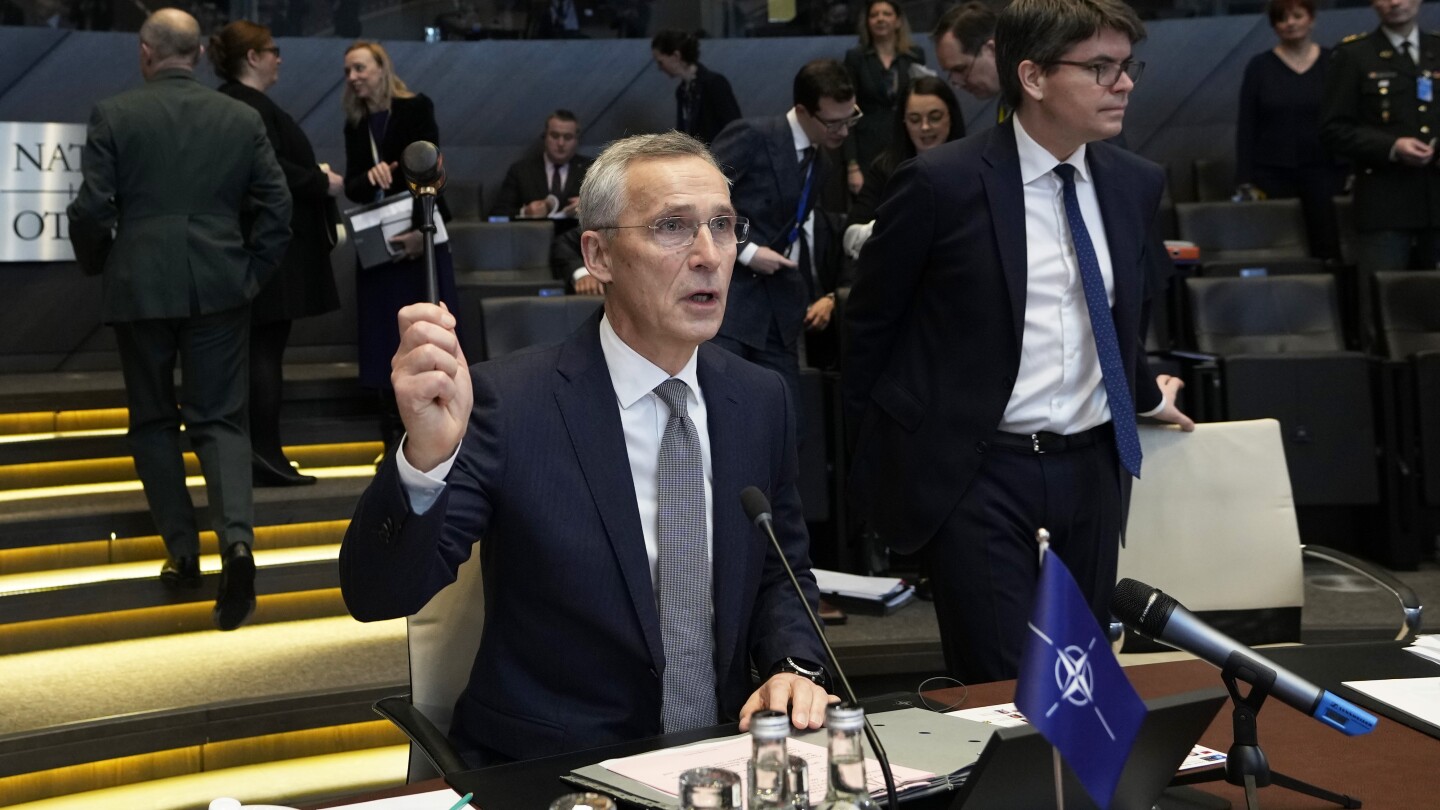 БРЮКСЕЛ (АП) — Ръководителят на НАТО предупреди страните членки в