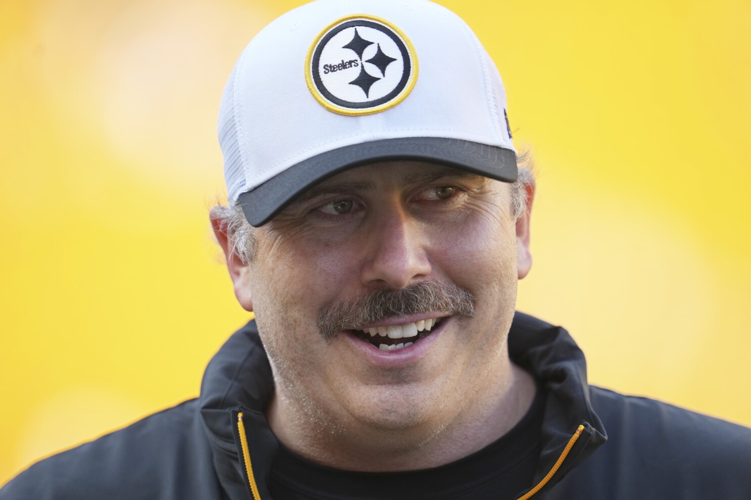 Jets interview Steelers' Arthur Smith and Texans' Bobby Slowik for their head coach vacancy