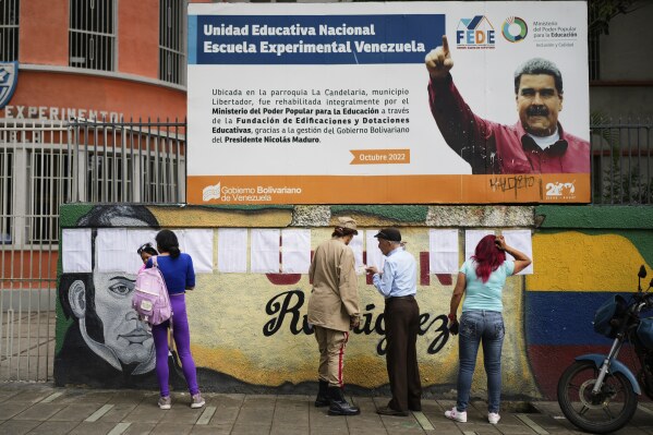 Autoridad electoral de Venezuela da victoria a oficialismo de Maduro en 23 de 24 regiones y Asamblea | AP News