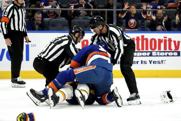 New York Islanders Daily: Nino Niederreiter vs Cal Clutterbuck