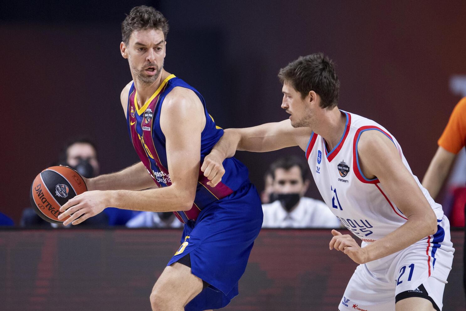 Willy Hernangomez accepted offer from Barcelona, Juancho yet to decide /  News 