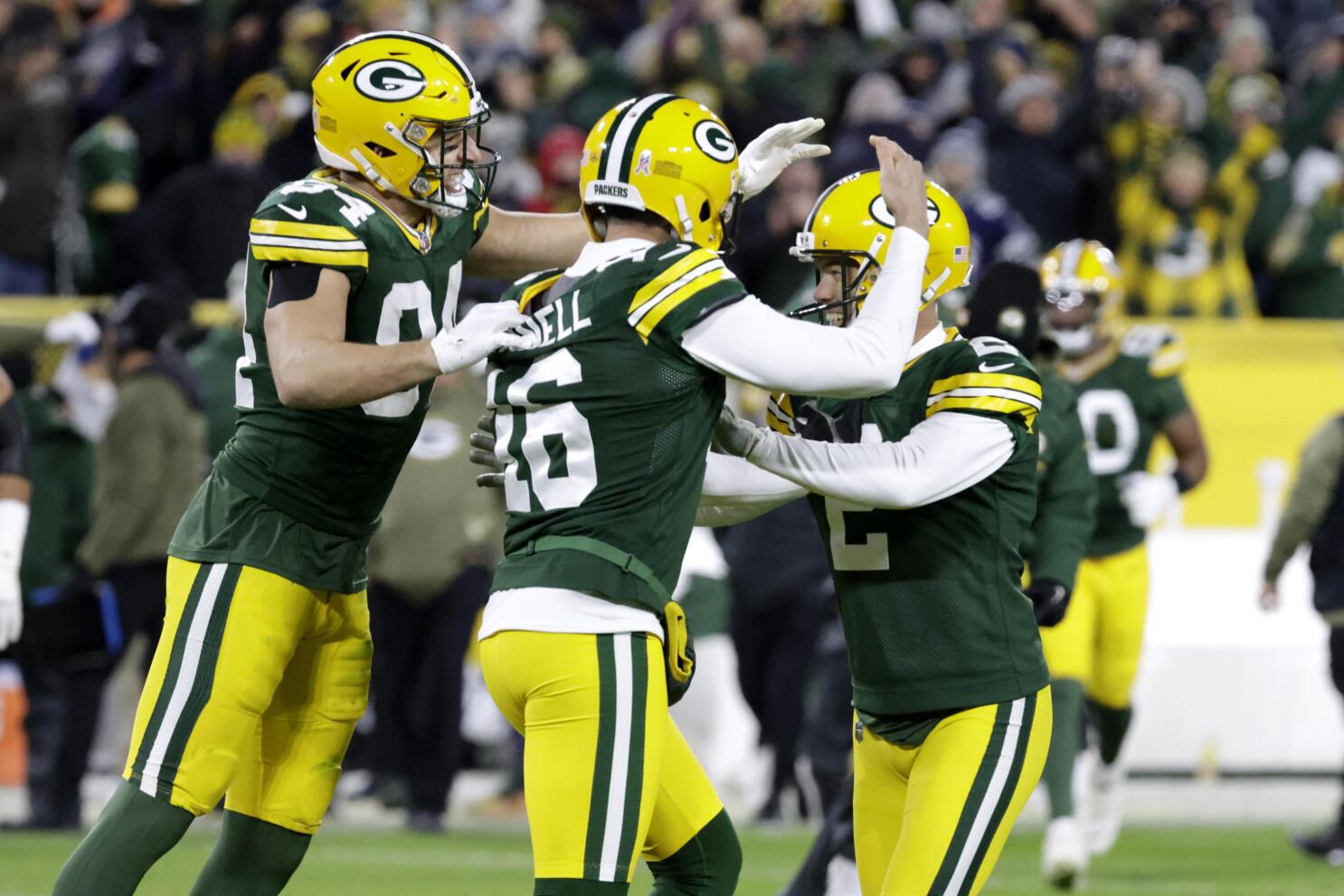 Green Bay Packers beat Dallas Cowboys on last-second FG in instant