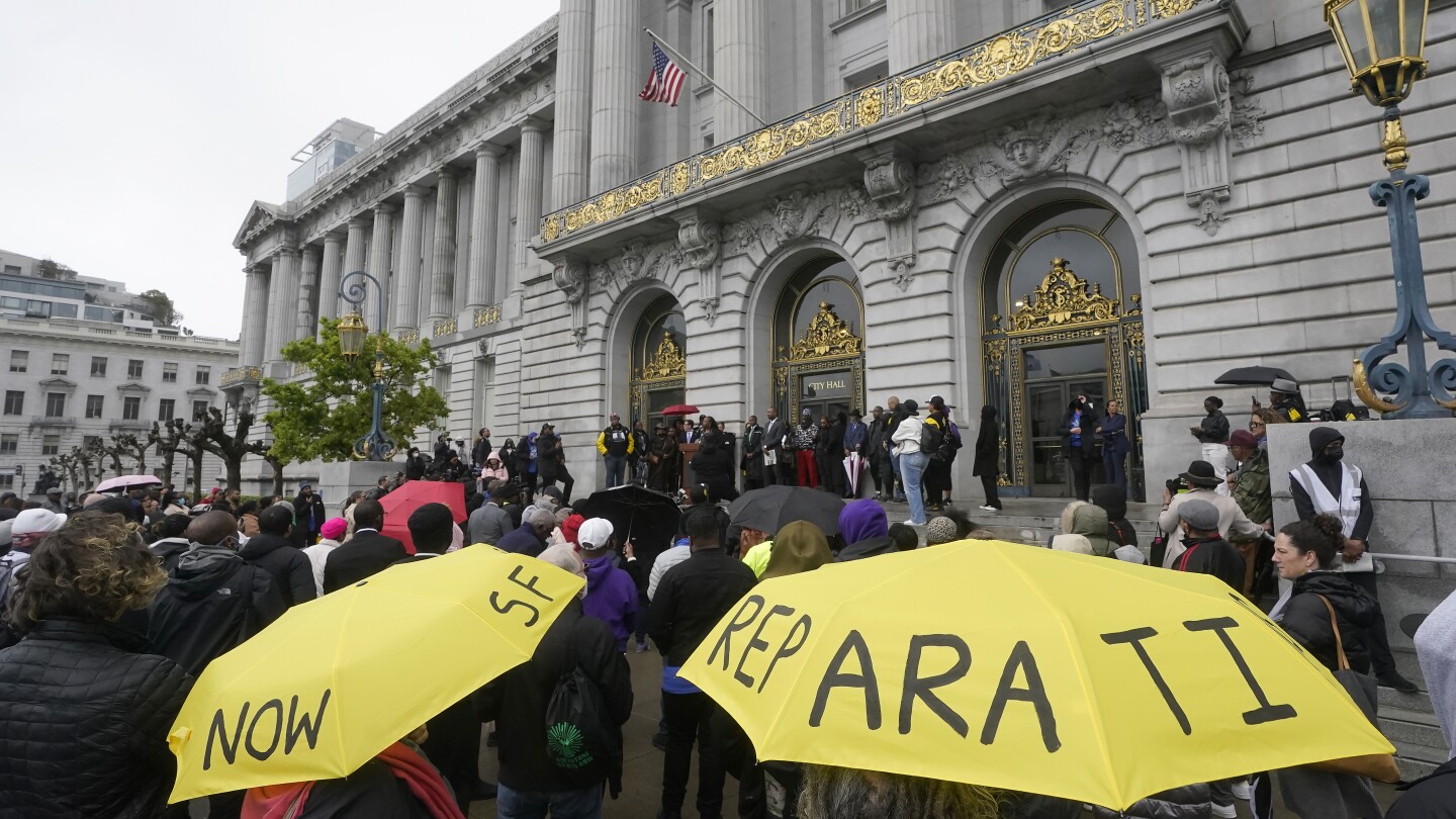 В Калифорния черните законодатели споделят план за репарации с малко директни плащания