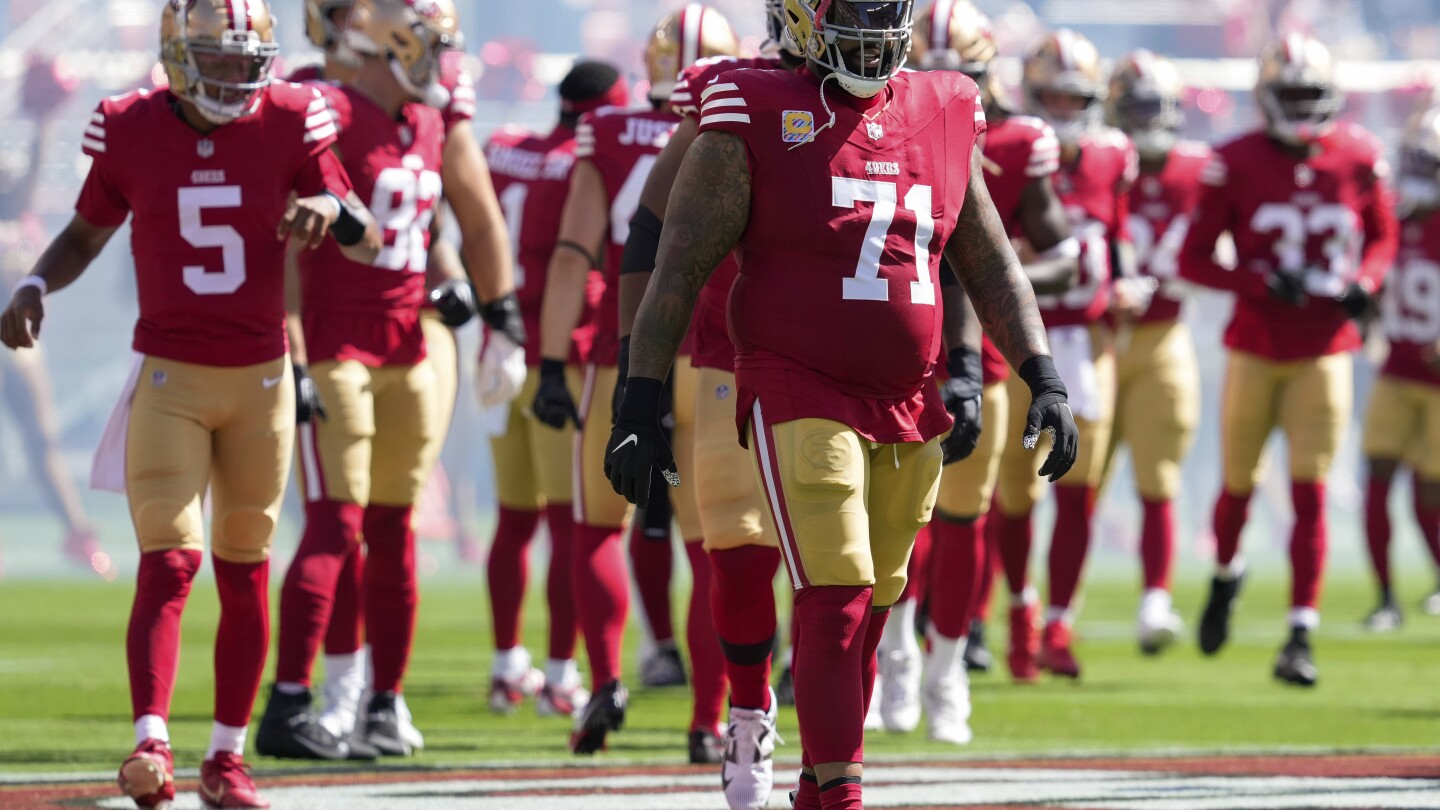 49ers' Trent Williams Likely Out for Season