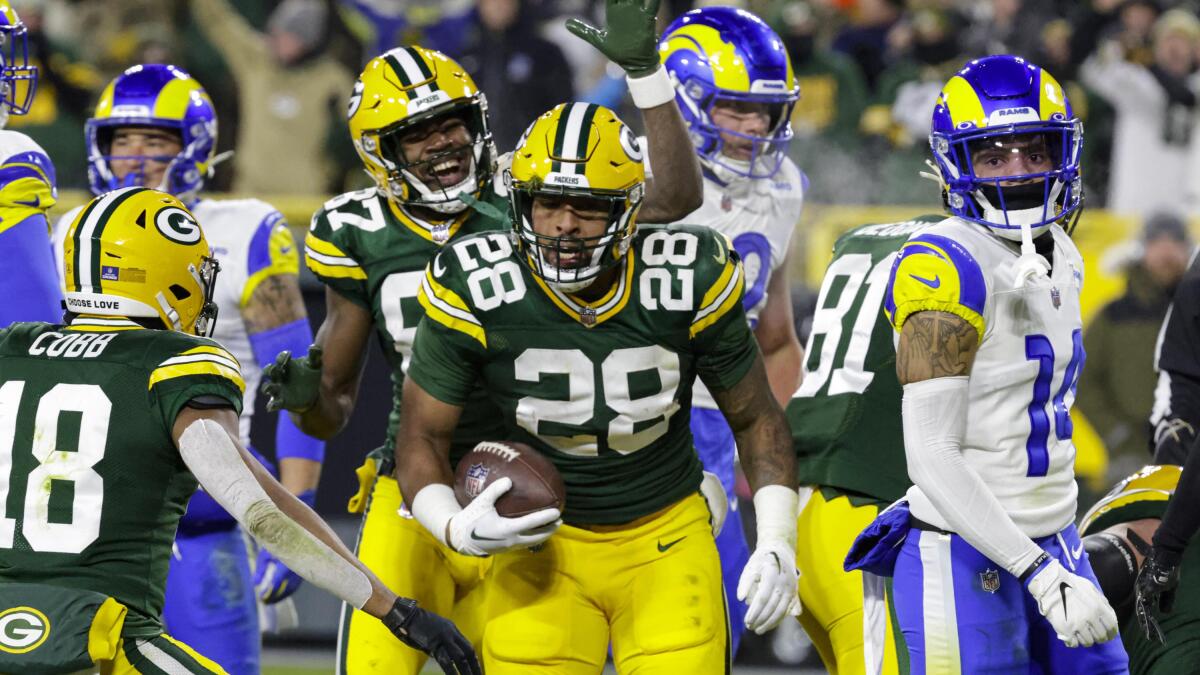 Packers playoff hopes get a ton of help before playing Miami