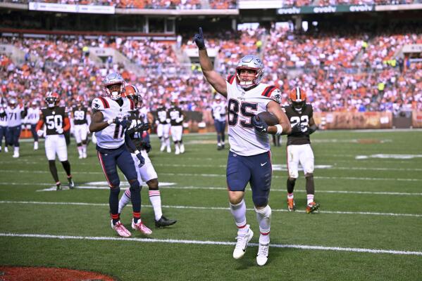 Patriots TE Hunter Henry: Beating Browns felt like a playoff game