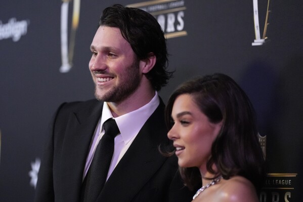 Buffalo Bills quarterback Josh Allen, fiancee Hailee Steinfeld walk red  carpet at NFL Honors | AP News