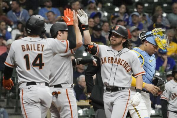 González hits 1st MLB HR, Giants beat Brews to wrap up trip