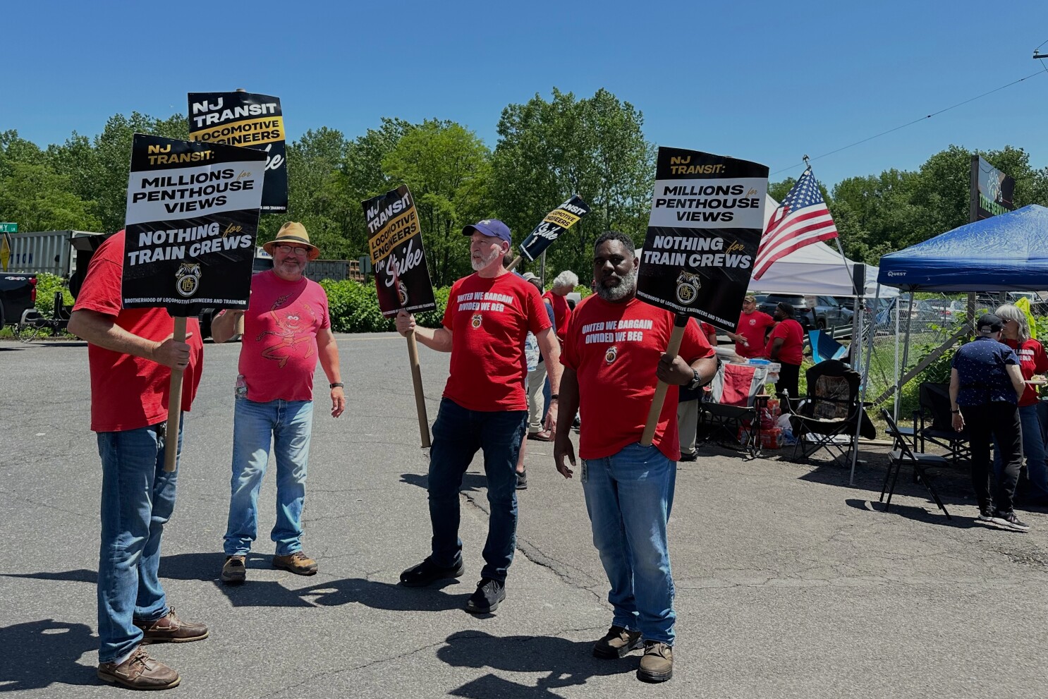 New Jersey Transit train engineers reach tentative deal to end strike that halted NYC routes