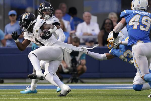 Lawrence, Jaguars rout ailing Herbert, Chargers 38-10 - The San Diego  Union-Tribune