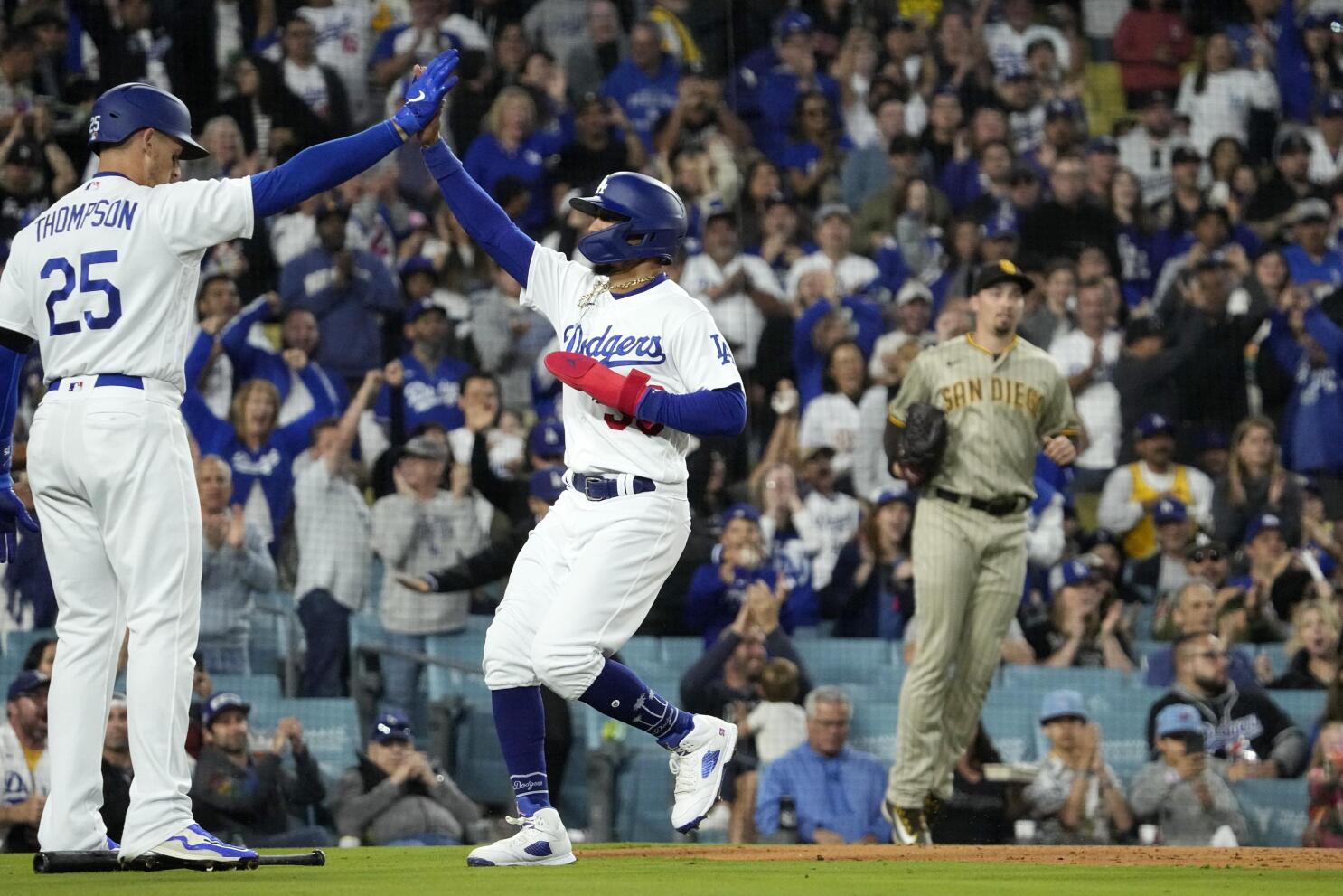 Freddie Freeman, J.D. Martinez homers lift Dodgers over Braves
