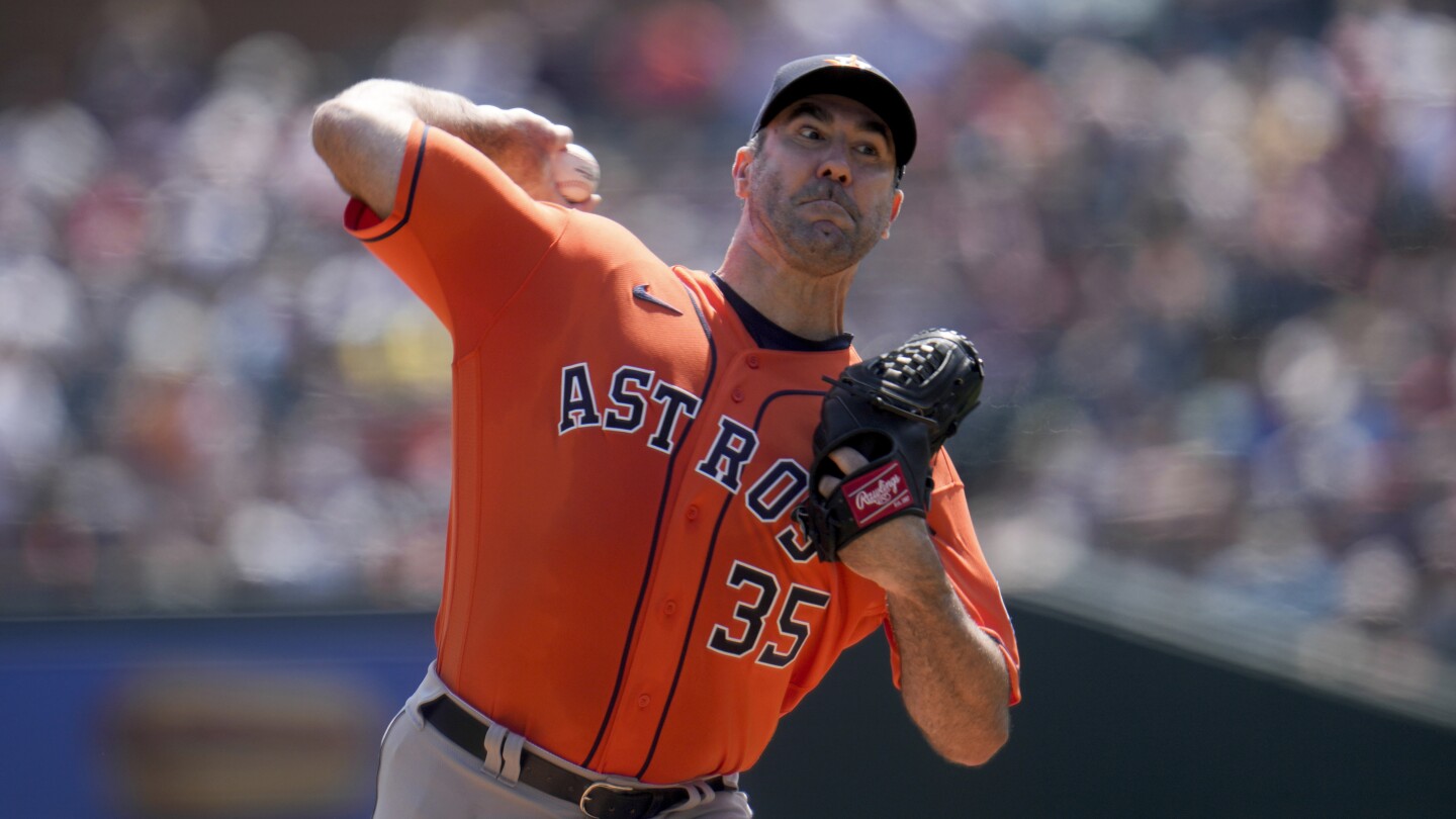Justin Verlander honored by Detroit, strikes out 10 in win 