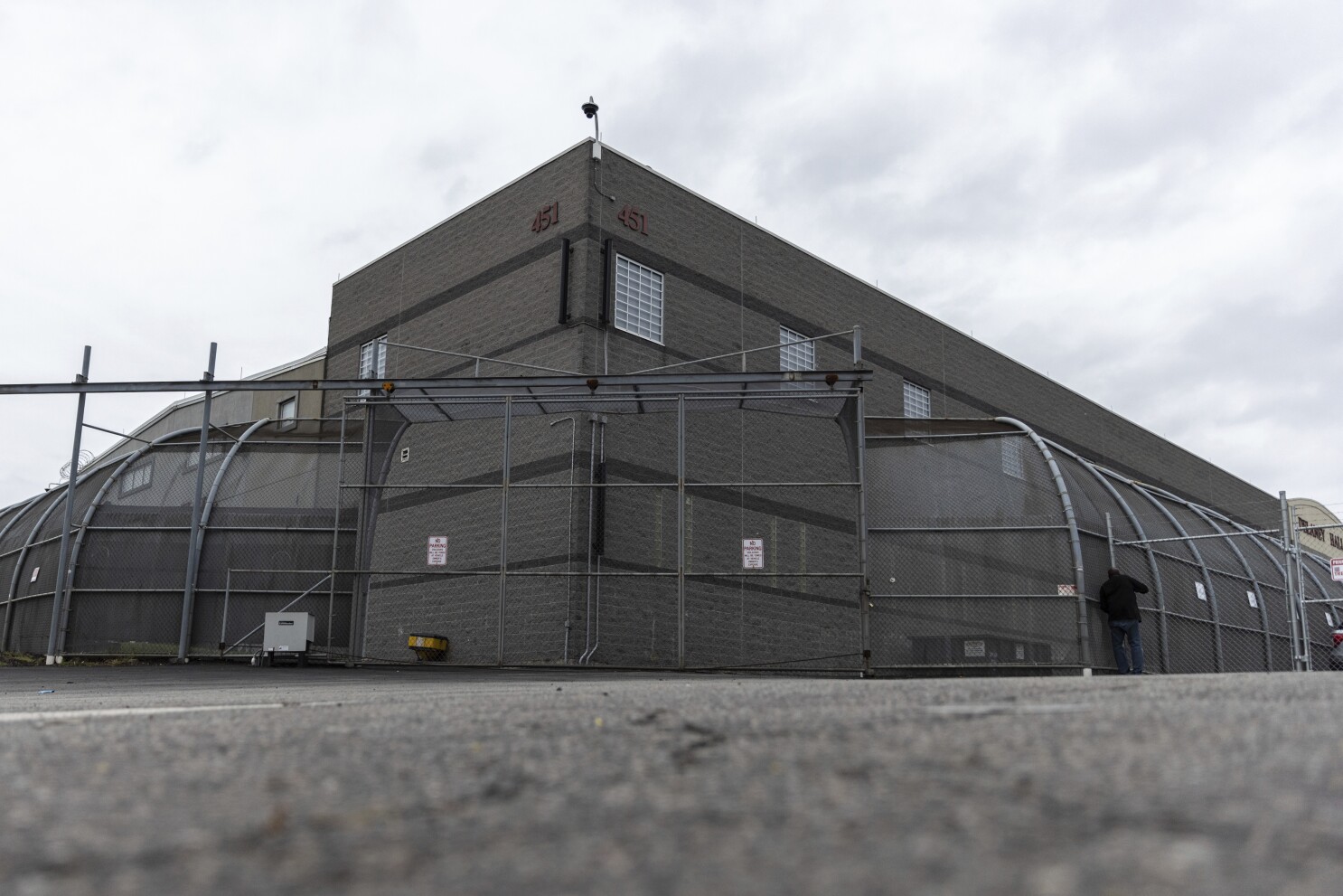 Officials arrest 1 of 2 detainees still missing from New Jersey immigration facility
