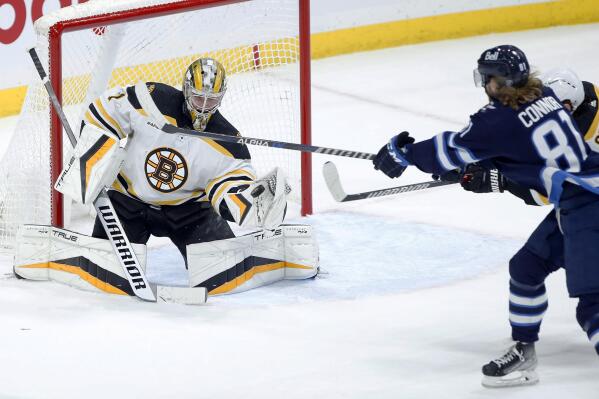 Swayman stops 26 shots in Bruins' 7-0 rout of Sabres