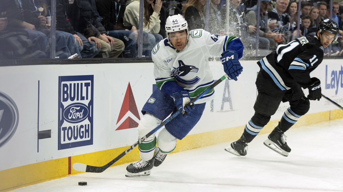 Utah Hockey Club Defeats Vancouver, Eyes Playoffs