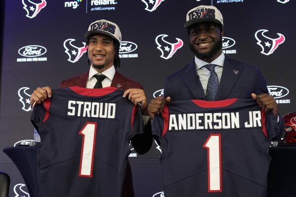 Why Houston Texans traded up to draft center Juice Scruggs