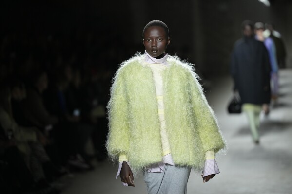 Paris Fashion Week blends history with the future in fall ready-to-wear  collections