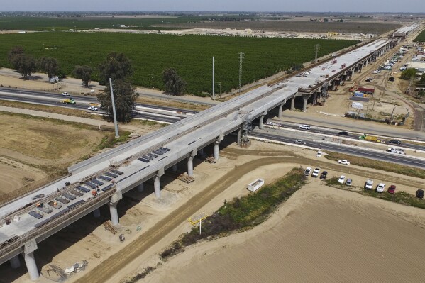 The Hanford Viaduct Construction Site is seen in an aerial view of Kings County, California on Tuesday, April 15th, 2025 (AP Photo/Godofredo A.Vásquez)