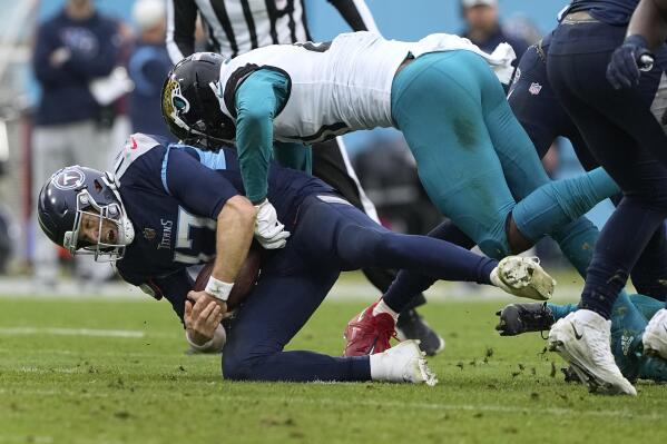 Titans commit 4 turnovers, fall 36-22 to Jaguars