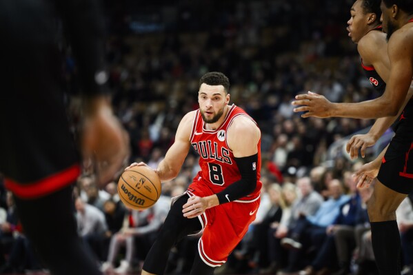 Chicago Bulls star Zach LaVine is going to have season-ending surgery on  his right foot | AP News