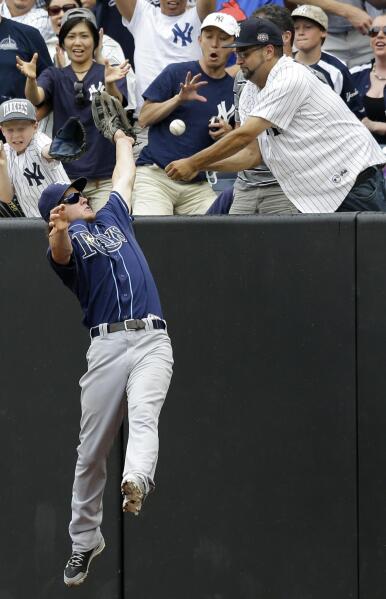 Jeter's home run caps Yankee's big inning in win, Sports