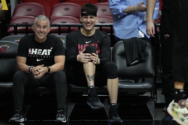 Tyler Herro still feels pain in his right hand: Is his return to