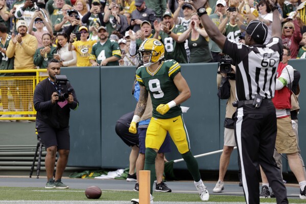Packers' Romeo Doubs practices on a limited basis while Christian