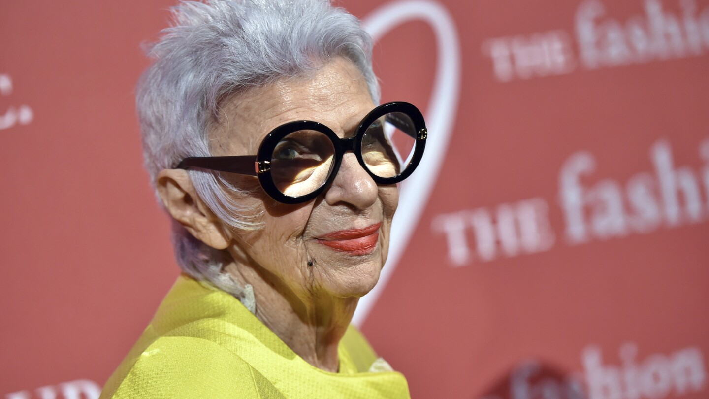 American fashion icon Iris Apfel dies at 102 in Florida