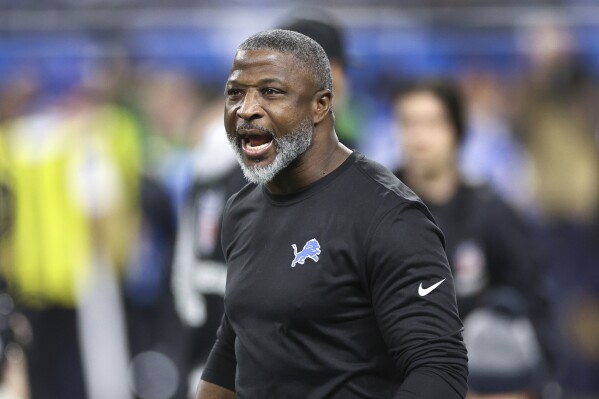 Lions defensive coordinator Aaron Glenn agrees to terms with Jets to be  their head coach | AP News