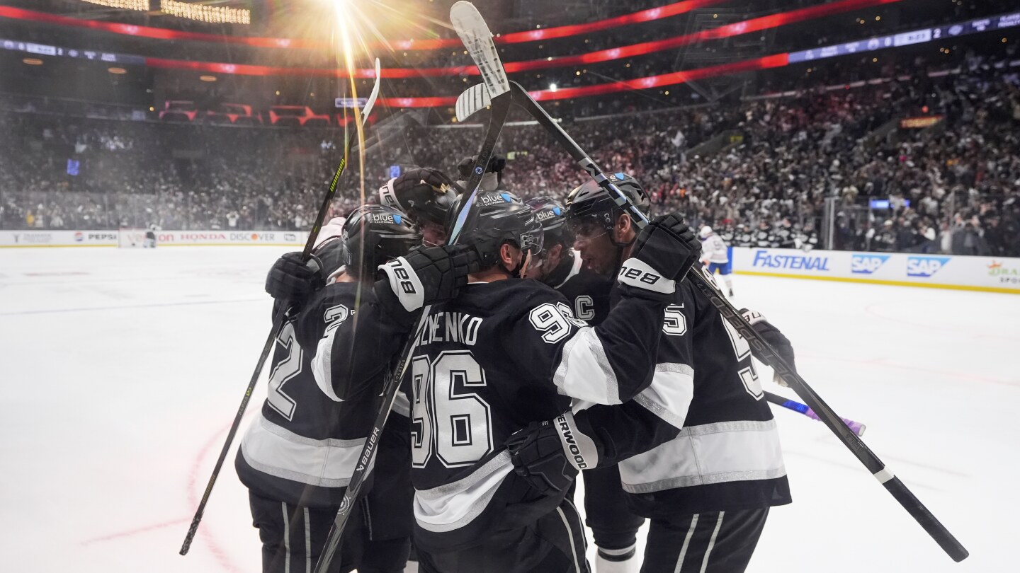 Kings defeat Oilers 6-2, take 2-0 series lead