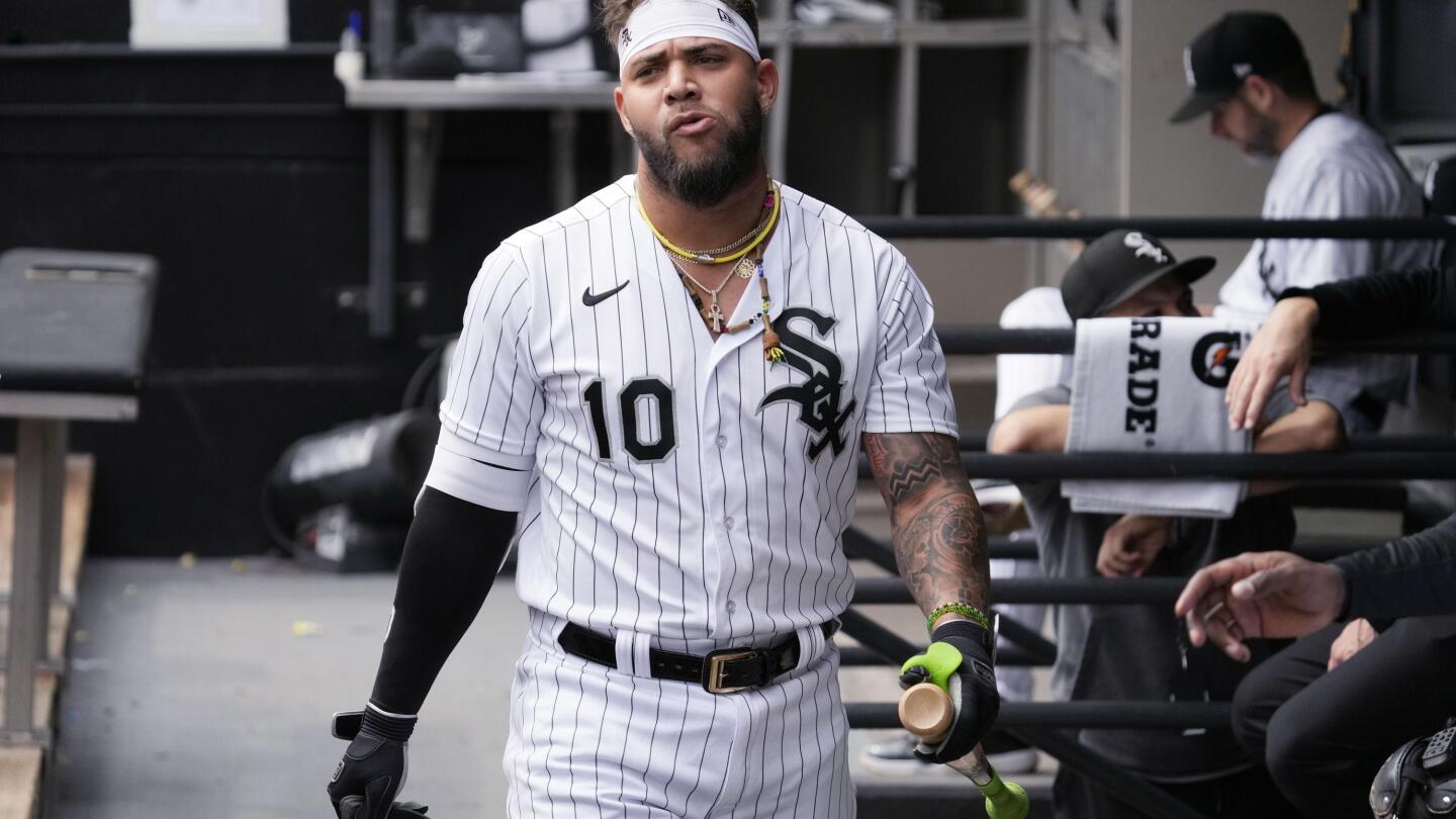 White Sox 2B Yoan Moncada placed on disabled list - ABC7 Chicago