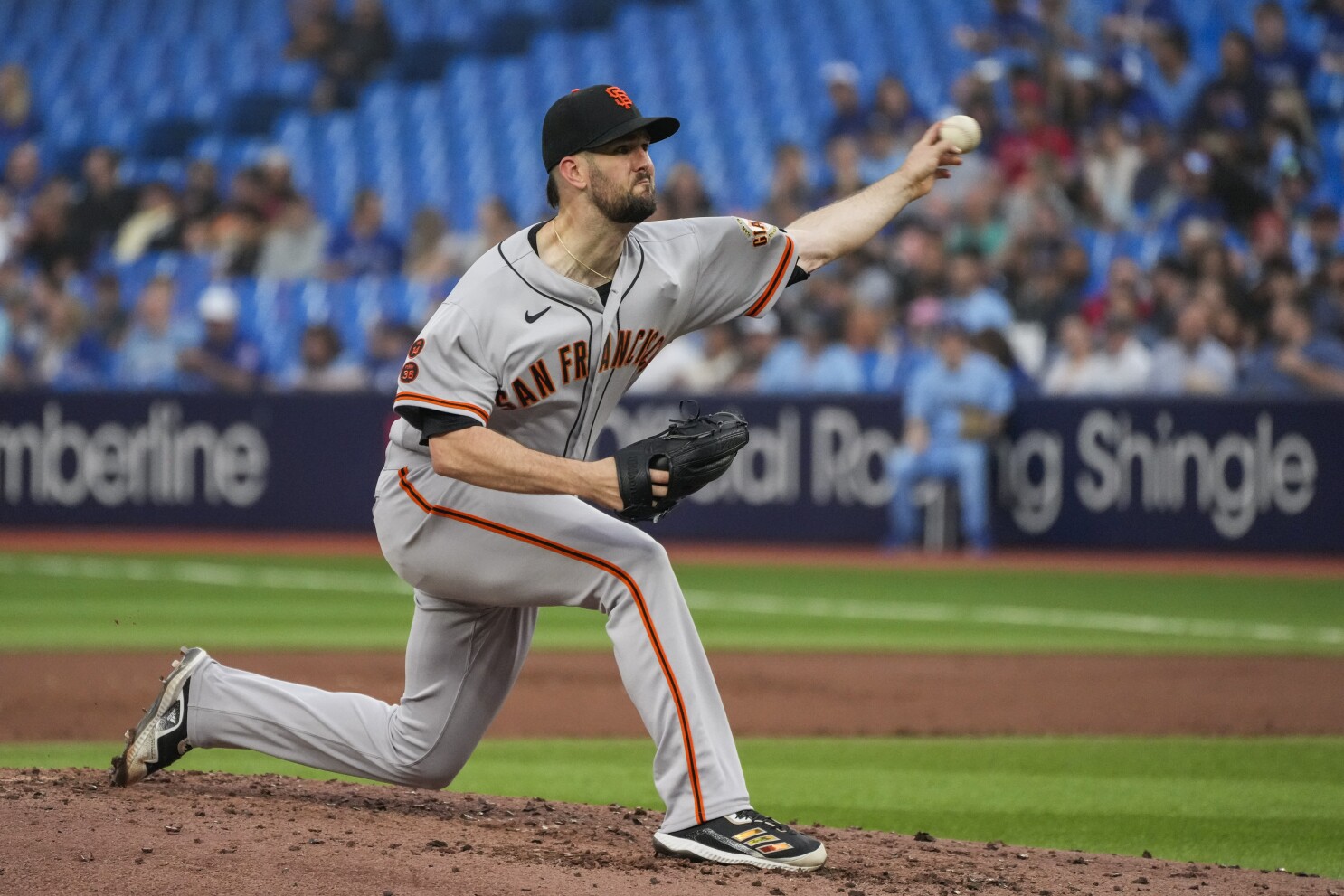 Giants reliever Camilo Doval 'letting the ball fly,' sets rookie postseason  mark