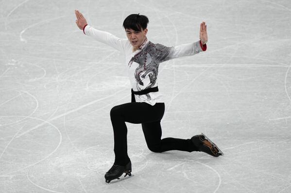 Canada's figure skating team tied for fourth with two events remaining 