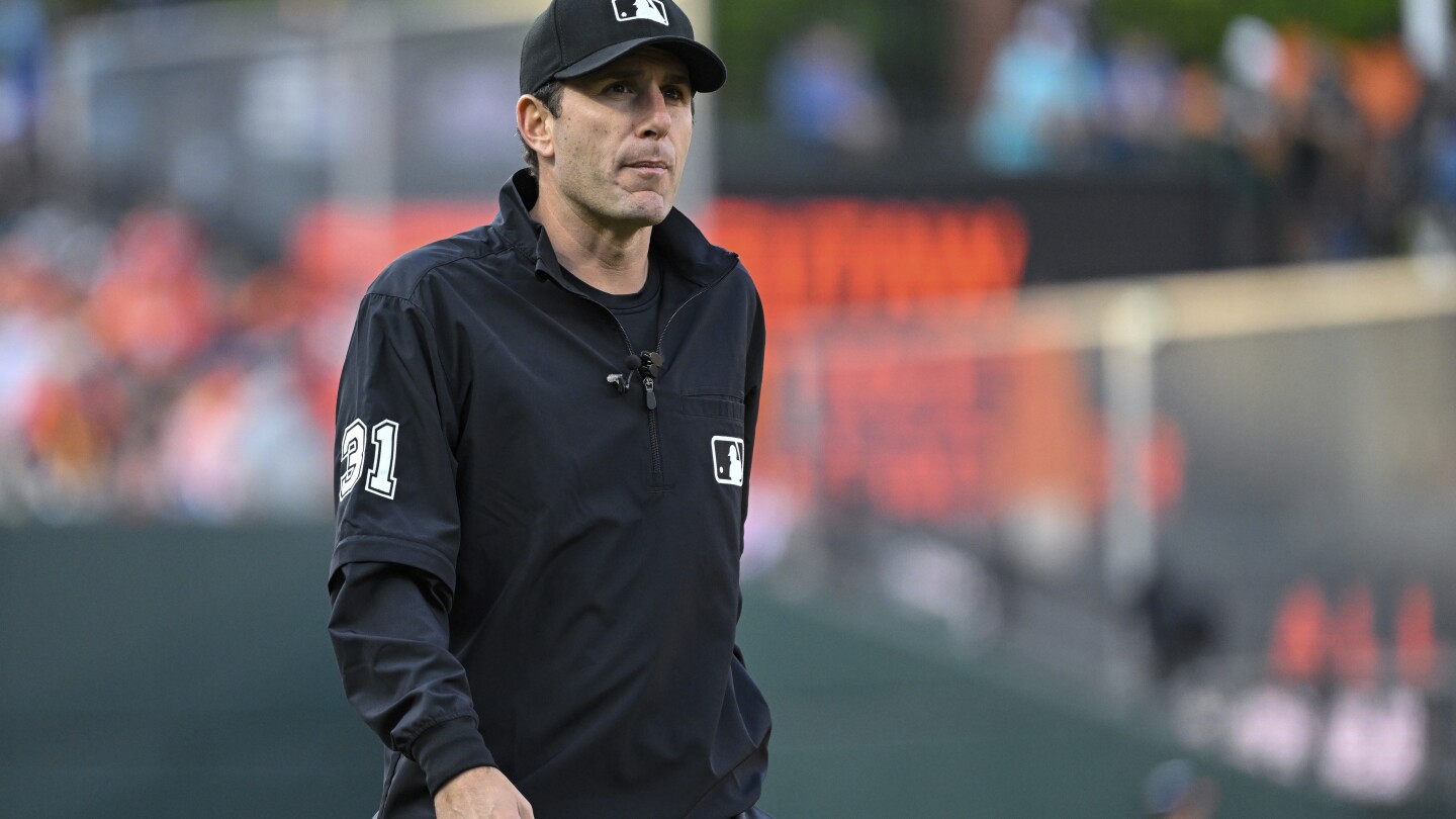 MLB umpire Pat Hoberg seeks to appeal discipline after involvement in sports betting investigation