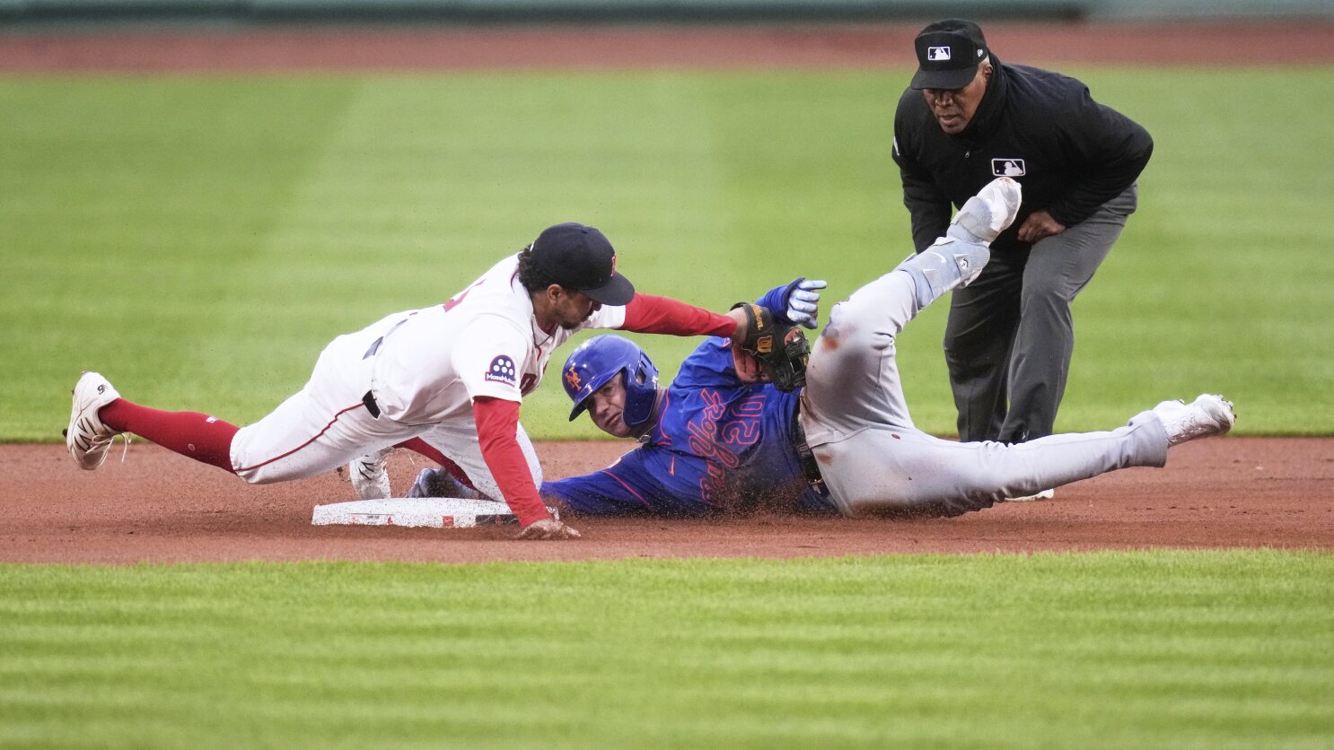 Jarren Duran has triple and double off Mets ace Kodai Senga to lead Red Sox to 3-1 victory