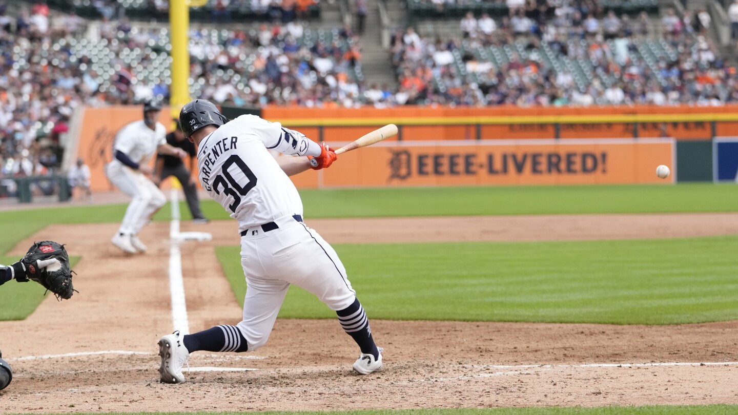 Tigers Defeat Rays 7-1, Boost Playoff Hopes