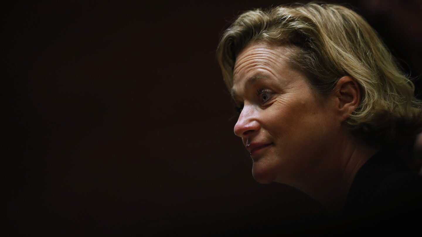 Voormalig koning Albert van België accepteerde eindelijk zijn dochter Delphine