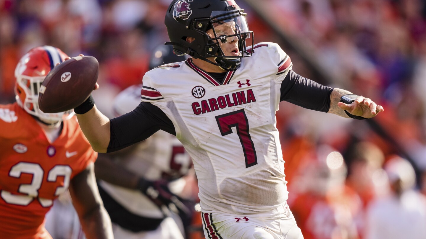 South Carolina football OC Satterfield details offensive struggles