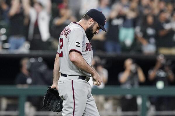 Nelson Cruz pulled from lineup, 04/13/2021