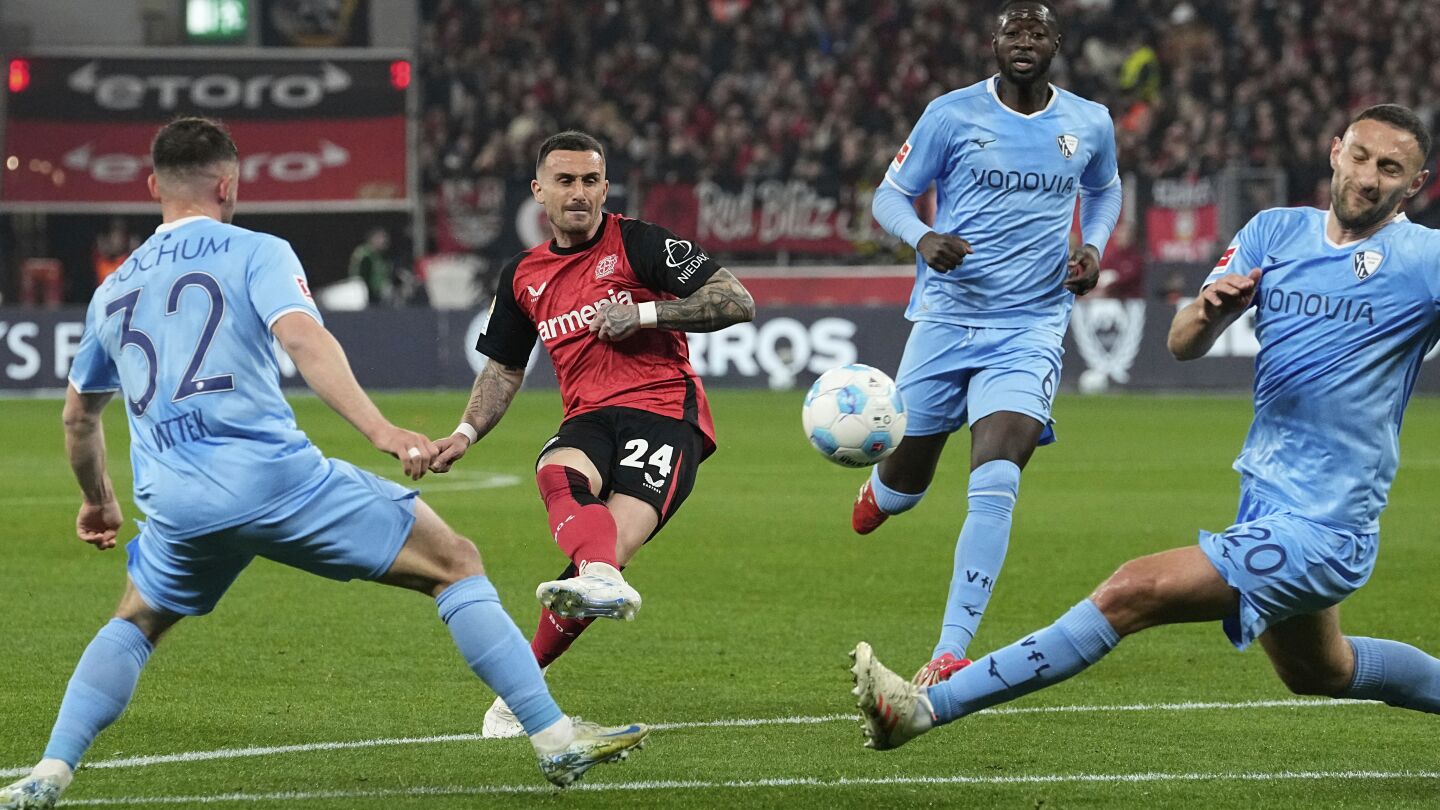 Bayer Leverkusen Defeats Bochum 3-1, Narrows Bundesliga Title Gap
