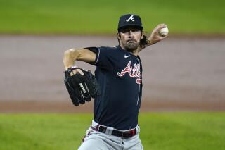 Atlanta Braves sign Cole Hamels