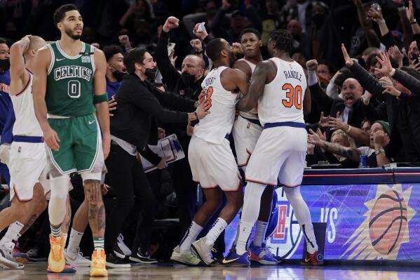 Knicks deliver statement with runaway win over Celtics