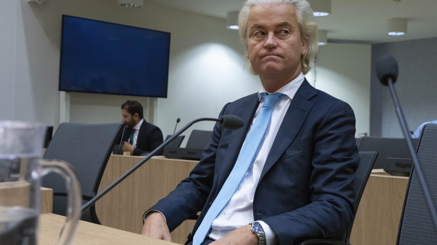 De Nederlandse anti-islamwetgever Geert Wilders heeft een voorstel uit 2018 ingetrokken om moskeeën en de Koran te verbieden.
