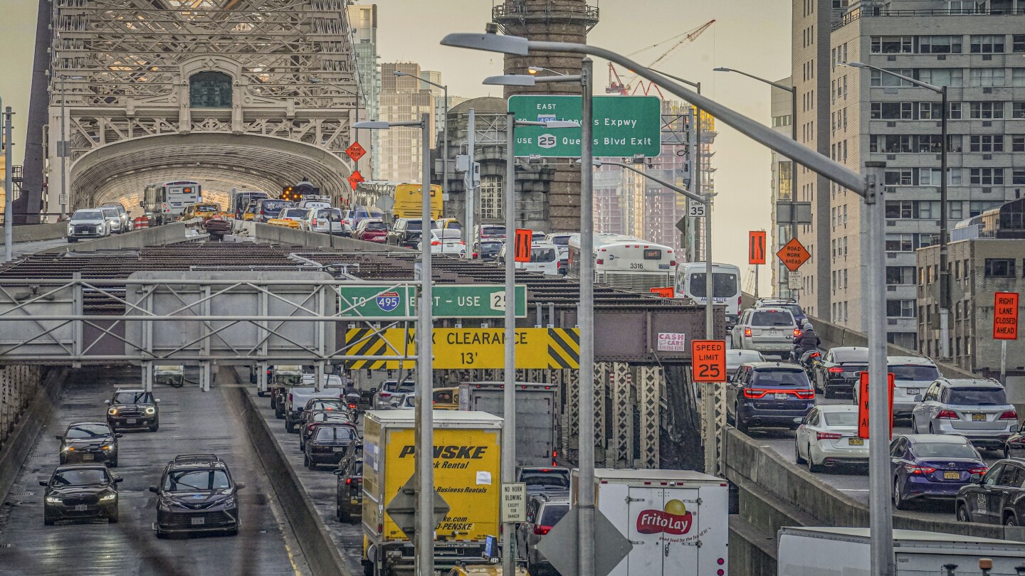 НЮ ЙОРК (AP) — Между таксите за мостове и тунели,