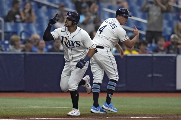 Brandon Lowe crushes walkoff homer as Rays best White Sox