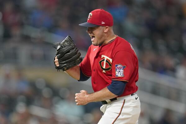Twins bats get going in 4-2 win over Royals
