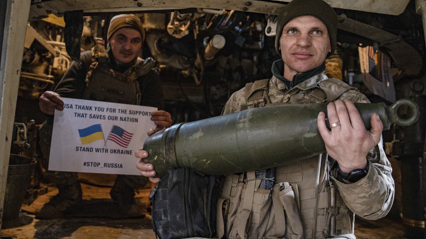 US arms flow to Ukraine again as the Kremlin mulls a ceasefire proposal